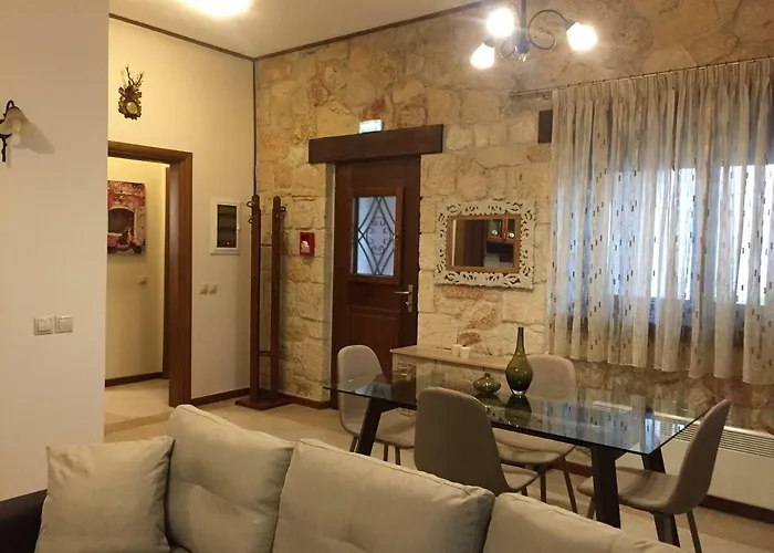 Сasa de vacaciones Rahona Siviri